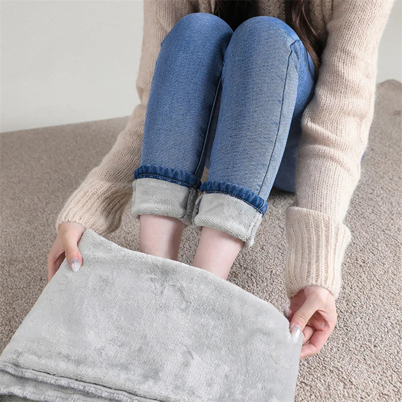 Women Thermal Jeans Winter Snow Warm Plush Stretch Jeans Lady Skinny Thicken Fleece Students Pants Female Retro Blue Trousers